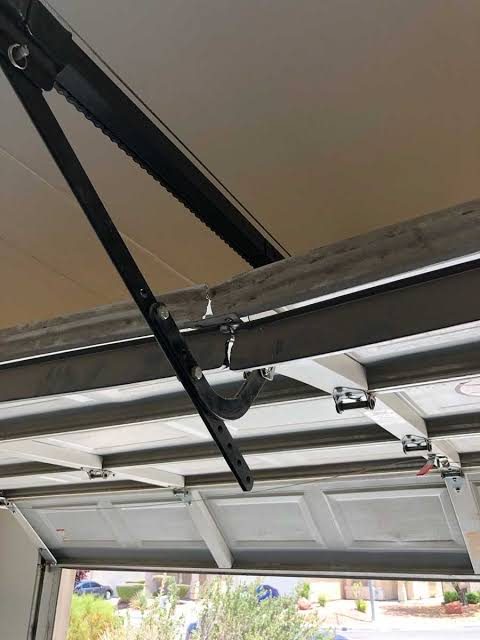 Garage door repair assessment in Fountain Hills, AZ