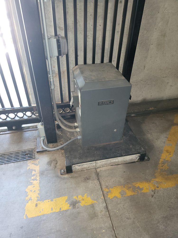 DoorKing commercial slide gate repair in Scottsdale, Arizona